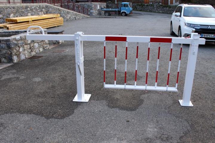 Barrière levante avec tablier Larg. 1.70m (sans contrepoids)